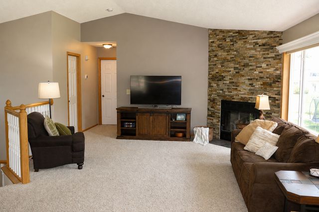 14044 Gadwall Lane, Rogers, MN 55374