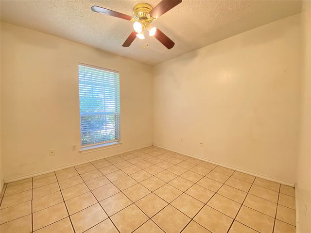 224 Los Angeles Drive, Glenn Heights, TX 75154