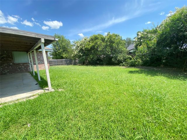 224 Los Angeles Drive, Glenn Heights, TX 75154
