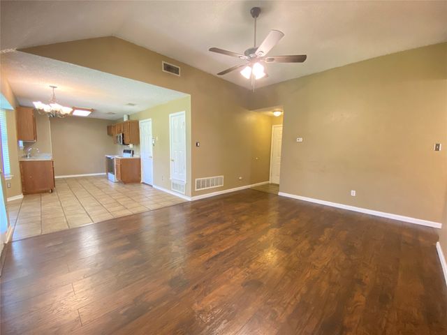 224 Los Angeles Drive, Glenn Heights, TX 75154