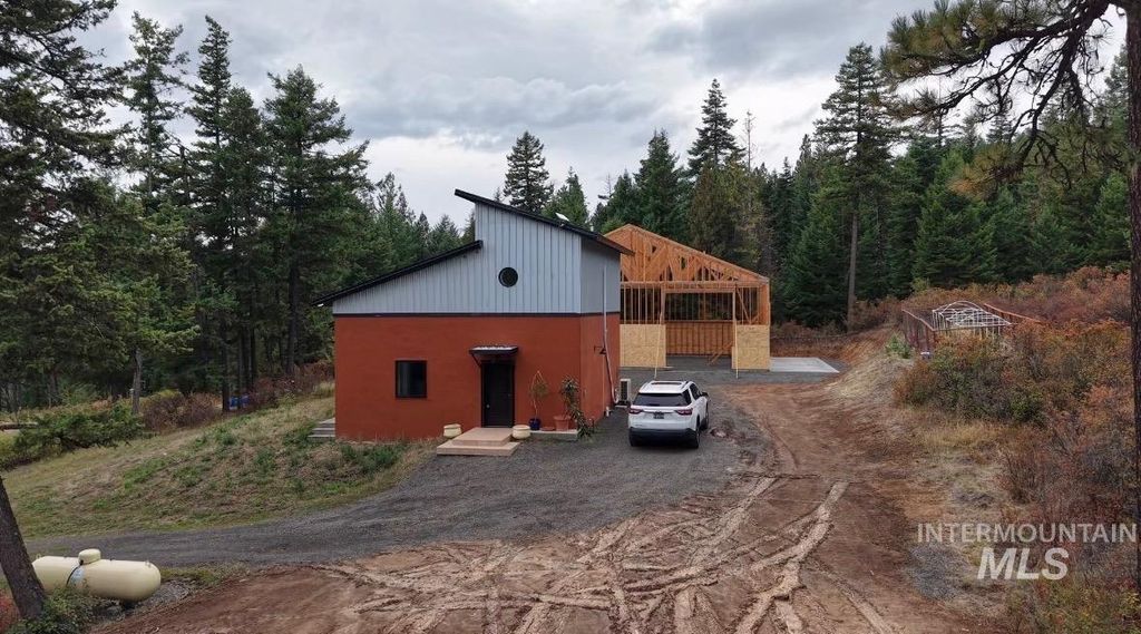 1004 Forest Lane, Princeton, ID 83857 photo 2