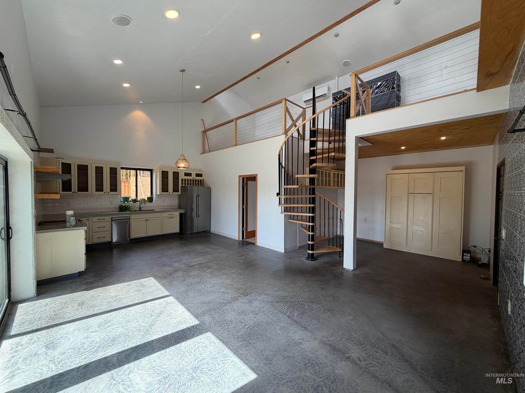 1004 Forest Lane, Princeton, ID 83857 photo 4