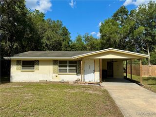811 NE 5th Avenue, Crystal River, FL 34428