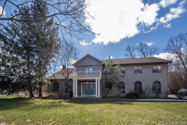 11 Baker Lane, Suffern, NY 10901