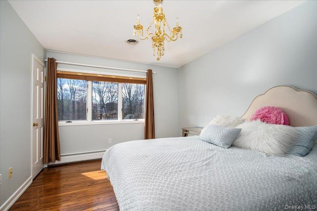 11 Baker Lane, Suffern, NY 10901