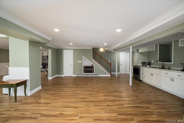 11 Baker Lane, Suffern, NY 10901