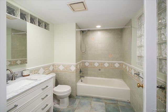 11 Baker Lane, Suffern, NY 10901