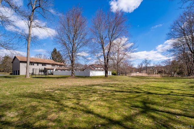11 Baker Lane, Suffern, NY 10901