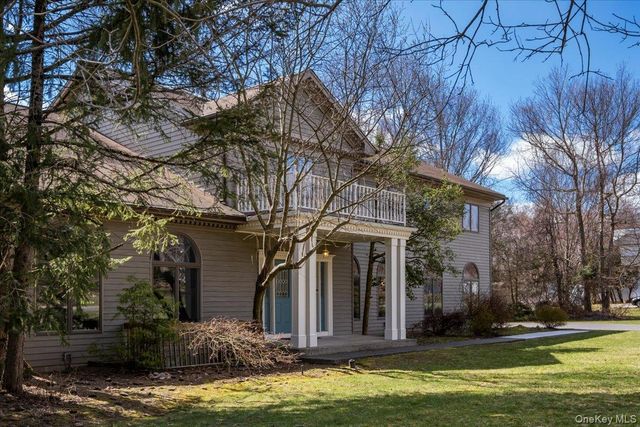 11 Baker Lane, Suffern, NY 10901