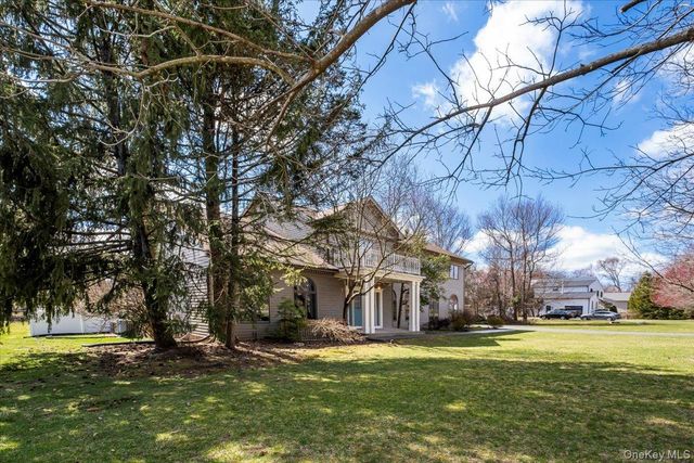 11 Baker Lane, Suffern, NY 10901