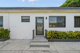2465 NW 35th St FRONT, Miami, FL 33142