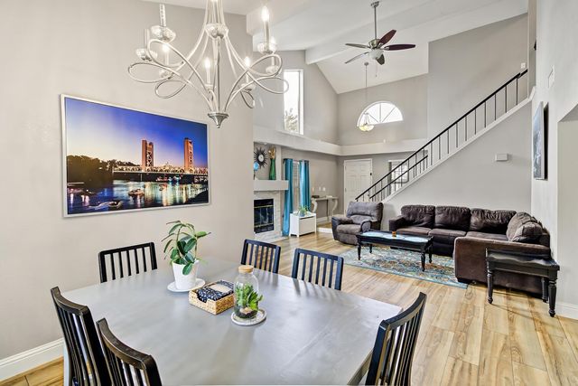 8153 La Almendra Way, Sacramento, CA 95823