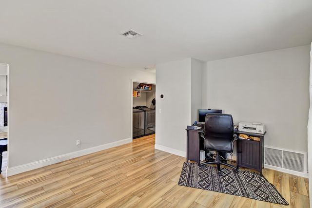 8153 La Almendra Way, Sacramento, CA 95823