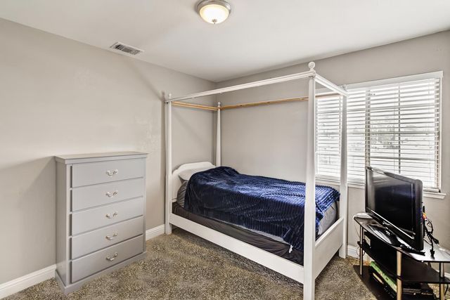 8153 La Almendra Way, Sacramento, CA 95823