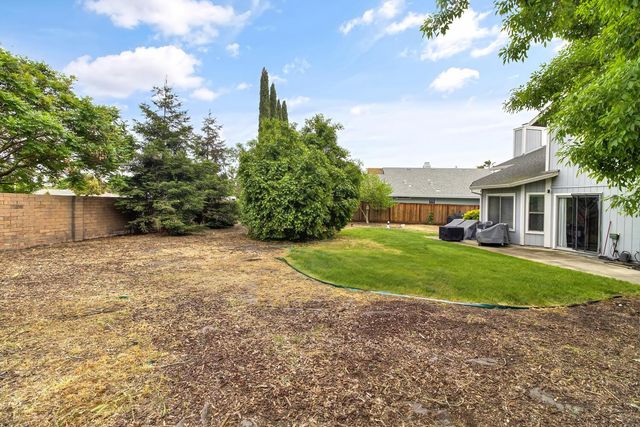 8153 La Almendra Way, Sacramento, CA 95823