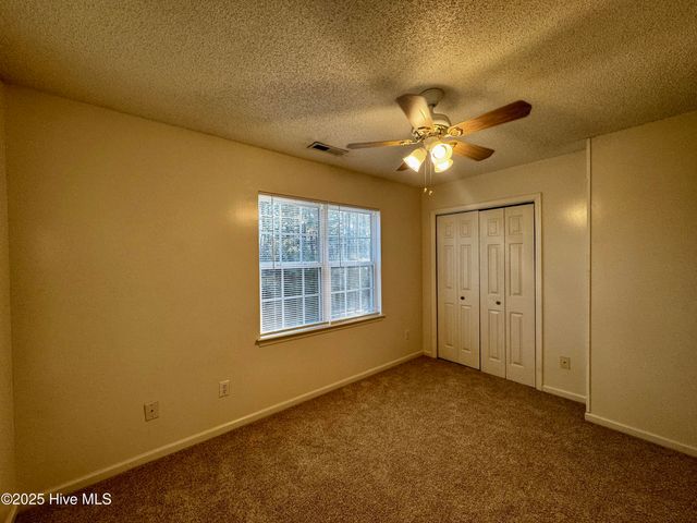 204 Meadowbrook Lane, Jacksonville, NC 28546