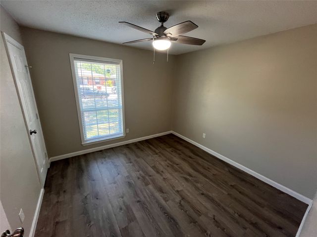 251 Prairie Vista Drive, Dallas, TX 75217
