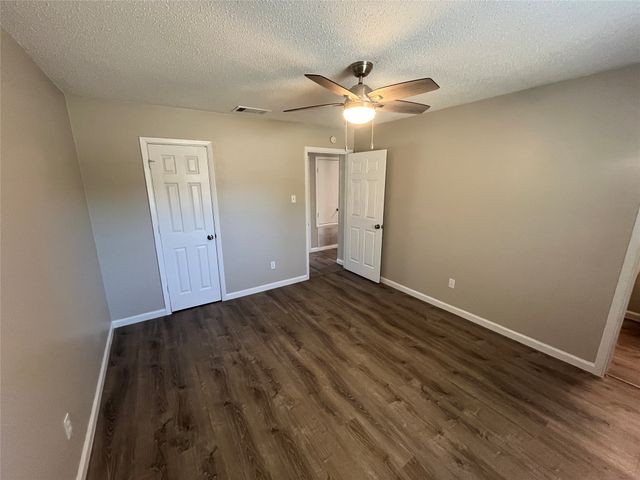 251 Prairie Vista Drive, Dallas, TX 75217
