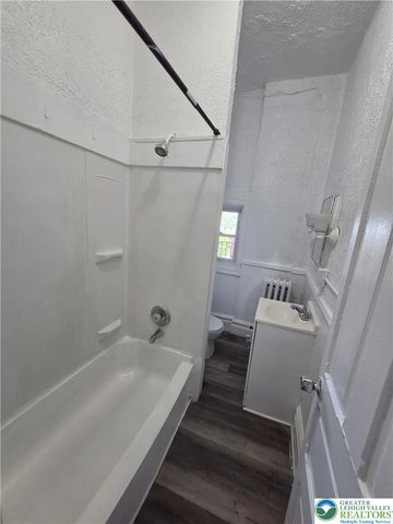 1048 West Walnut Street 2, Allentown City, PA 18102