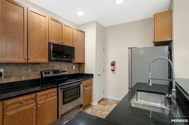 26 Ave At Port Imperial 117, West New York, NJ 07093