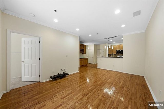 26 Ave At Port Imperial 117, West New York, NJ 07093