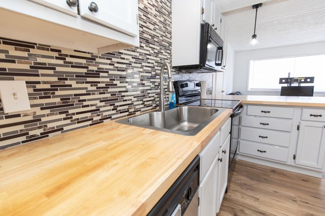 556 Dorris Rd, Portland, TN 37148