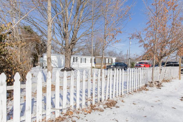 556 Dorris Rd, Portland, TN 37148