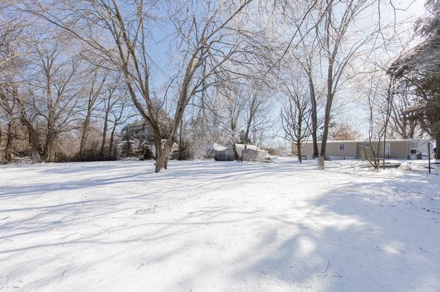 556 Dorris Rd, Portland, TN 37148