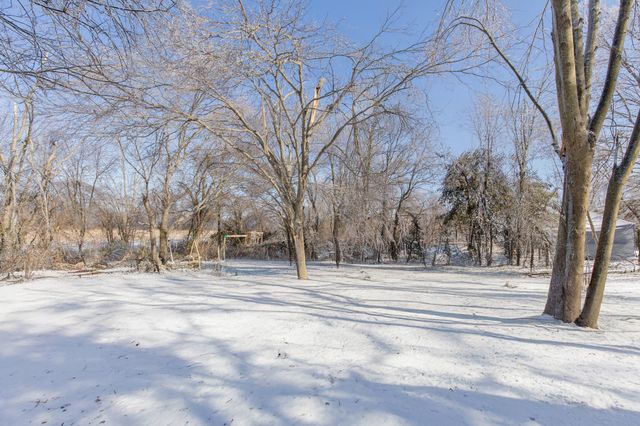 556 Dorris Rd, Portland, TN 37148