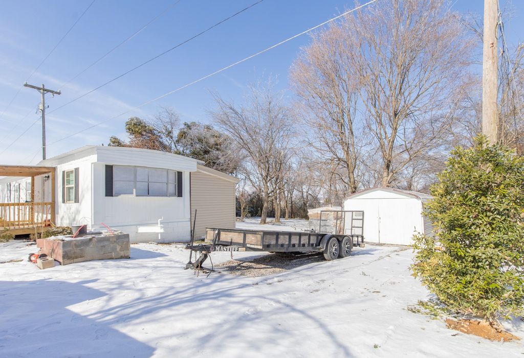 556 Dorris Rd, Portland, TN 37148