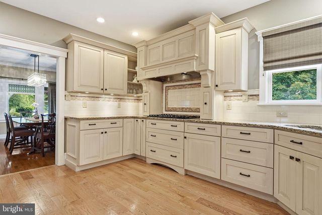 706 THOMAS AVE, Riverton, NJ 08077
