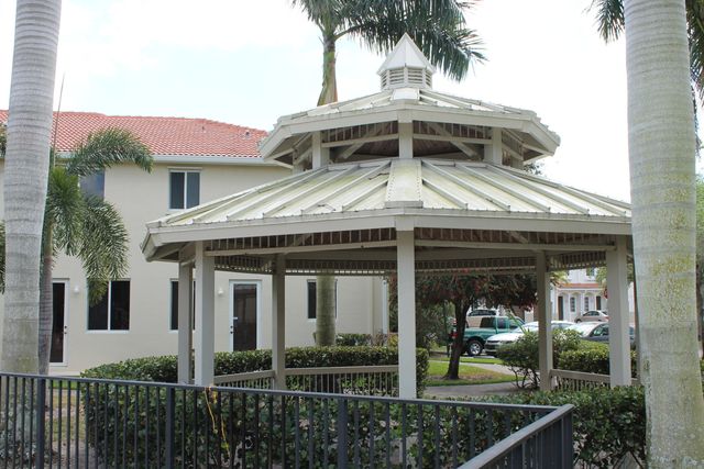 21211 NW 14th Place 3-27, Miami Gardens, FL 33169