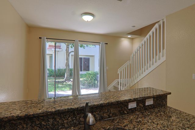 21211 NW 14th Place 3-27, Miami Gardens, FL 33169