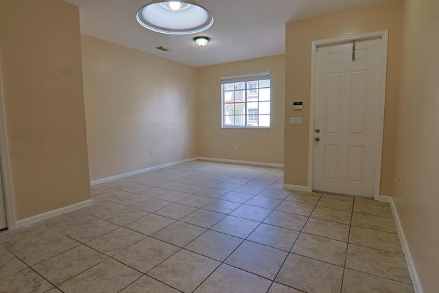 21211 NW 14th Place 3-27, Miami Gardens, FL 33169