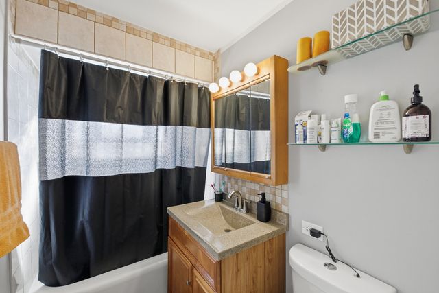 6558 S Karlov Avenue, Chicago, IL 60629