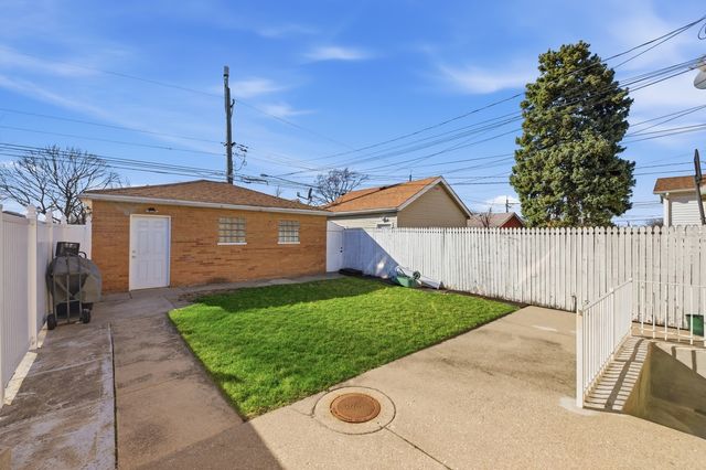 6558 S Karlov Avenue, Chicago, IL 60629