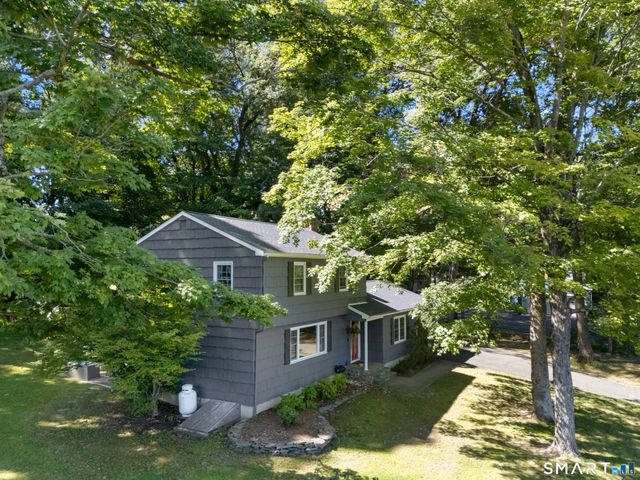 9 Chimney Drive, Bethel, CT 06801