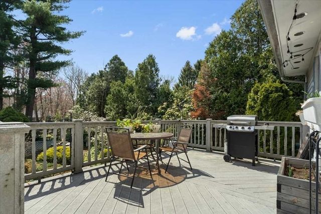 52 South Rd, Holden, MA 01520