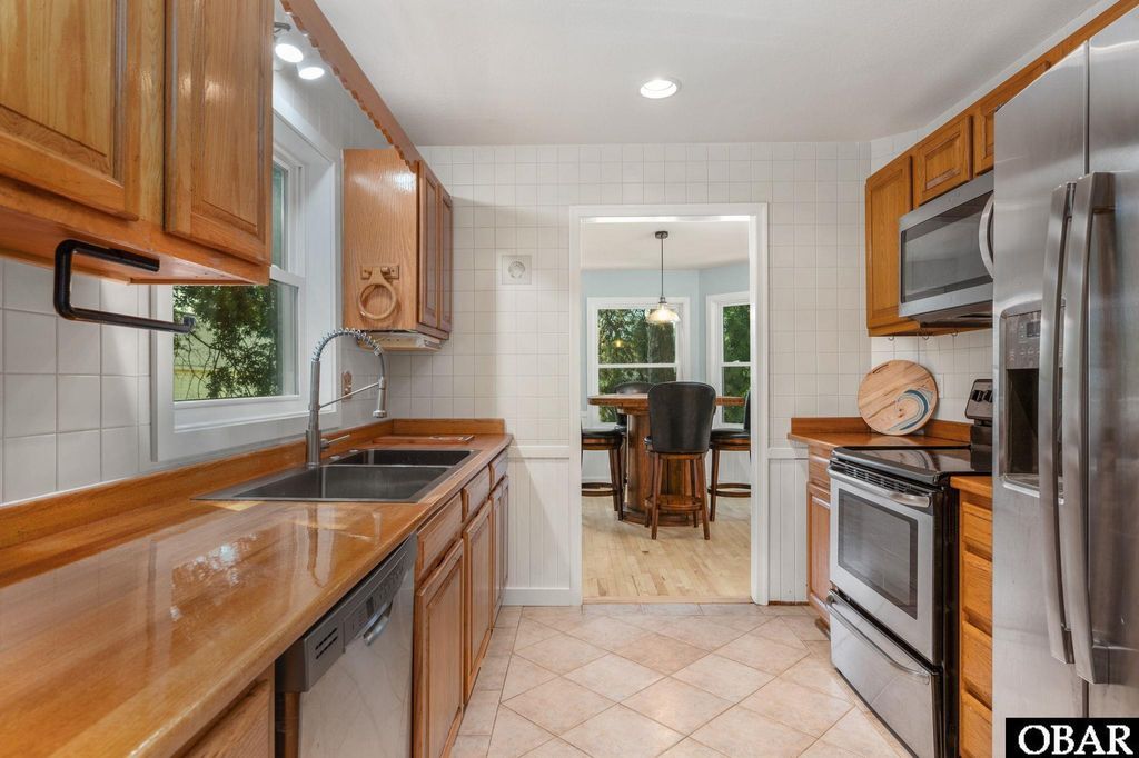 Image 8 of property listing at 1119 Harbour View Drive Lot #111 -N, Kill Devil Hills, NC 27948