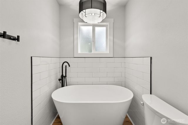 1215 Hall Street SE, Lacey, WA 98503