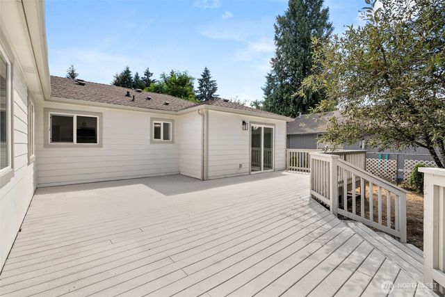 1215 Hall Street SE, Lacey, WA 98503