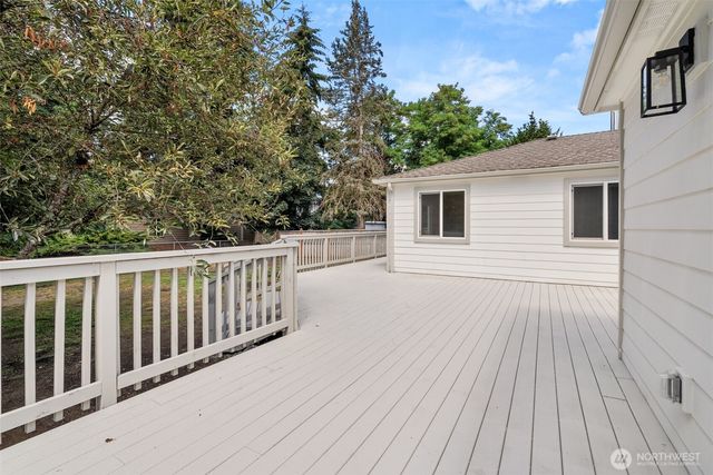 1215 Hall Street SE, Lacey, WA 98503