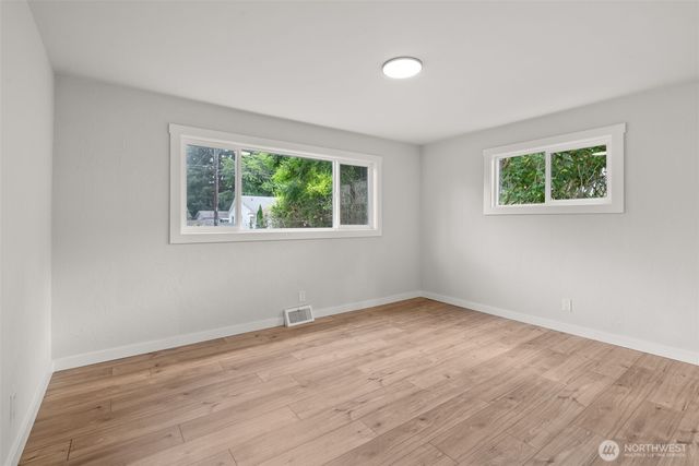 1215 Hall Street SE, Lacey, WA 98503
