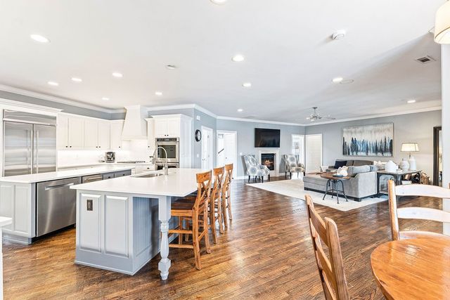 5226 S Waterford Place Court, Rogers, AR 72758