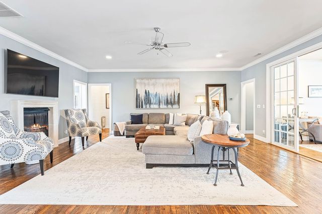 5226 S Waterford Place Court, Rogers, AR 72758