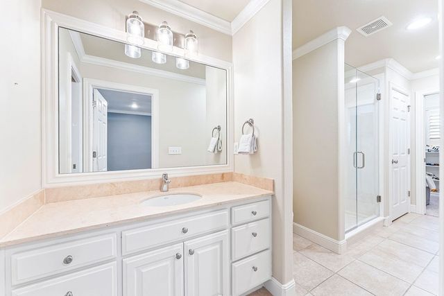 5226 S Waterford Place Court, Rogers, AR 72758