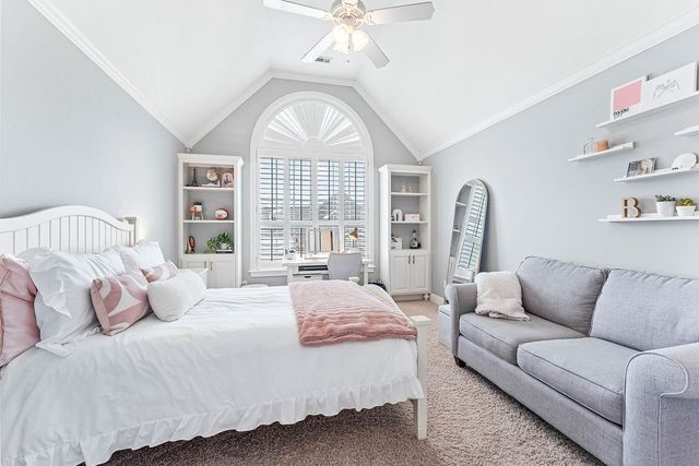 5226 S Waterford Place Court, Rogers, AR 72758