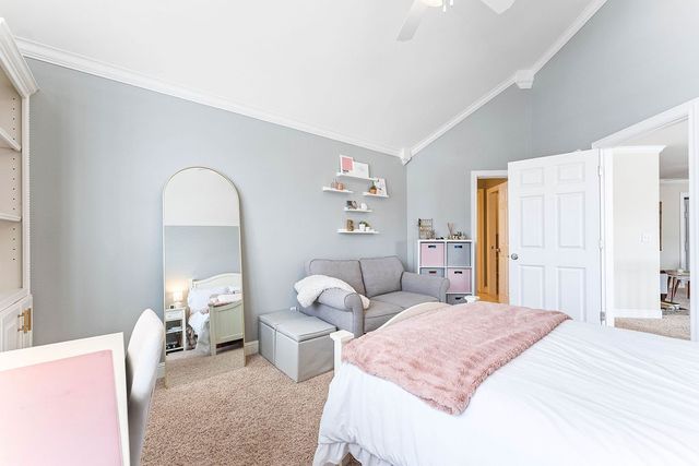 5226 S Waterford Place Court, Rogers, AR 72758