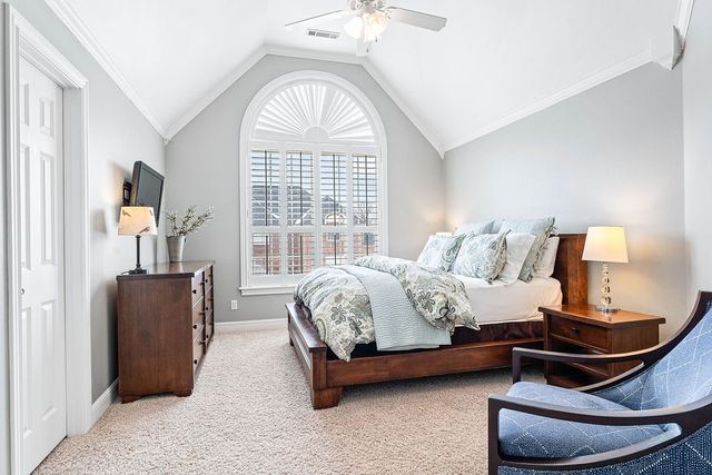 5226 S Waterford Place Court, Rogers, AR 72758