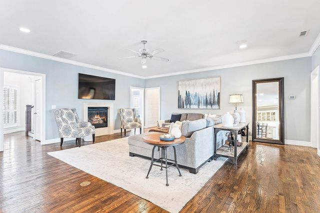 5226 S Waterford Place Court, Rogers, AR 72758